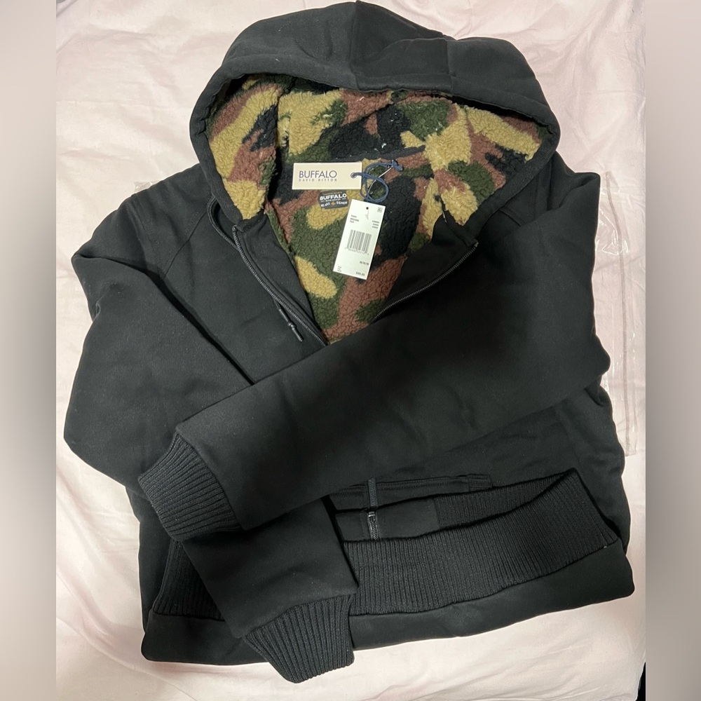 NEW - Buffalo Fleece & Sherpa Fasox Hoodie - Size M for Men